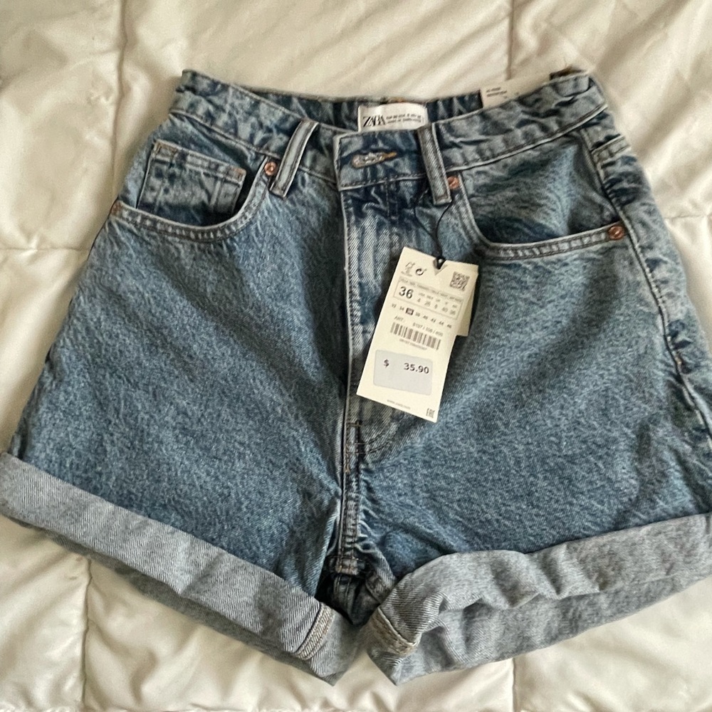 High waited mom-fit shorts